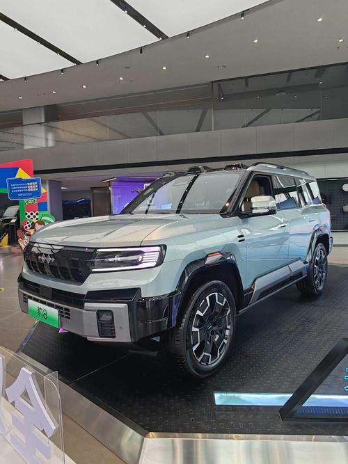 成都169比亚迪方程豹硬派越野的爆款，英菲尼迪35周年与你共成长